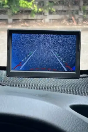 Trusted Brand Command 5 Inch Dual Mount Reversing Camera Kit with Flush-Mountable Butterfly Mount Camera and 6m Cable - 91CMDS5DK