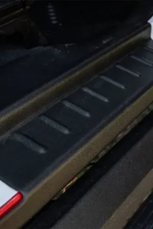 Special Discount Rugged Ridge 20-22 Jeep Gladiator JT Rocker Guard